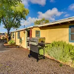 Rustic Adobe-Style Home With Hot Tub In Santa Fe